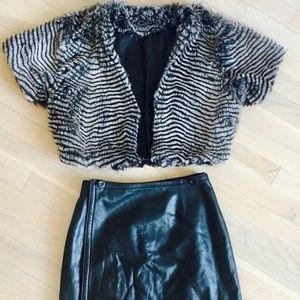 COPY - Faux fur short sleeve